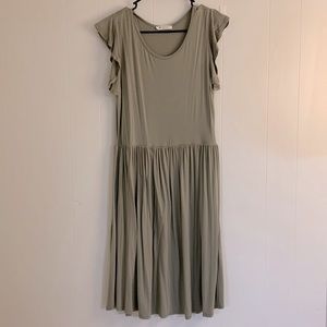 Green short sleeved flowy Bombom dress